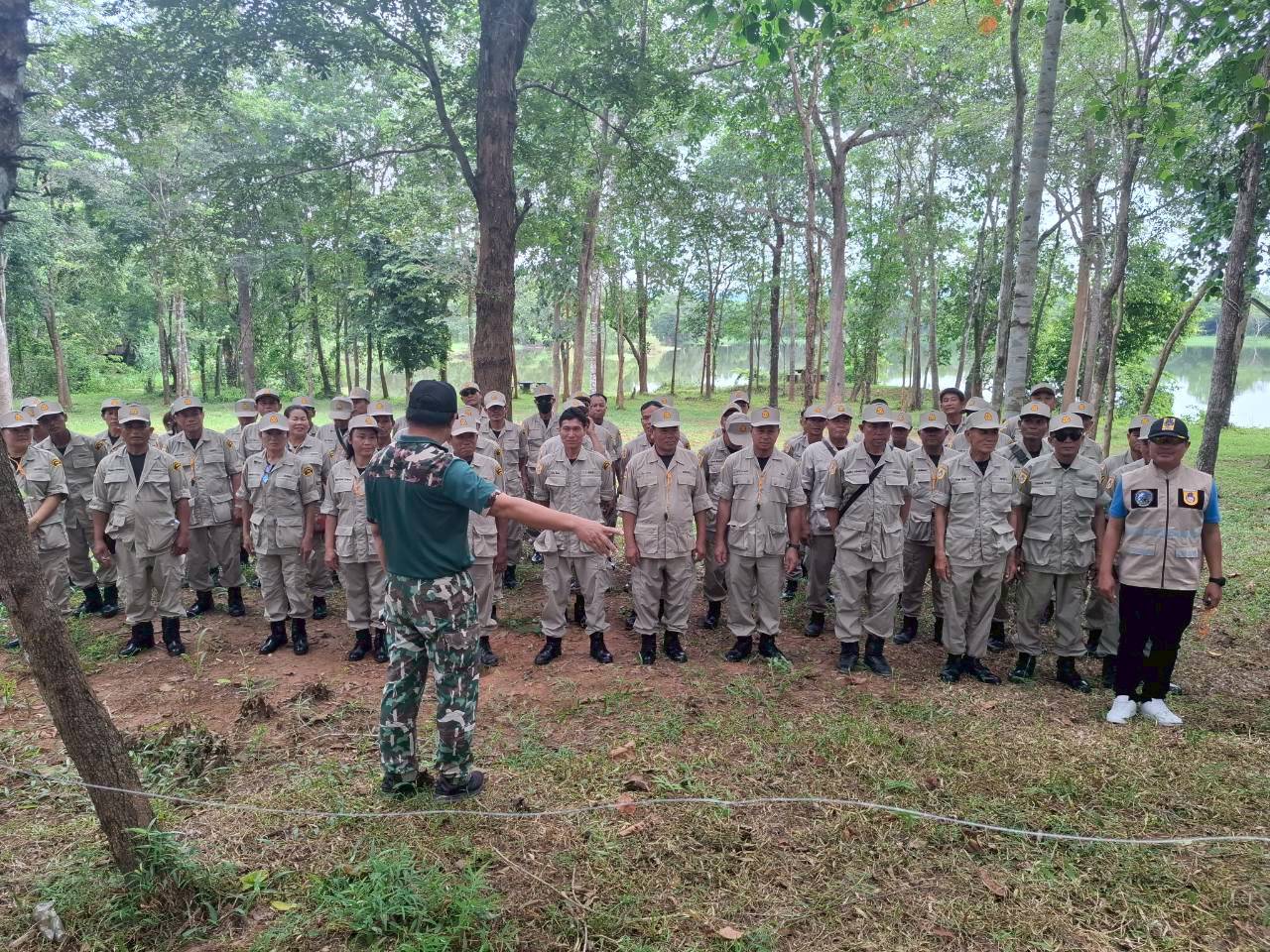 LINE_ALBUM_ทบทวน อปพร. 68_250813_509_397.jpg